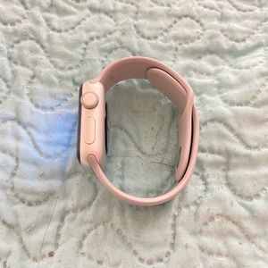 “Apple Watch Series 3” 38mm